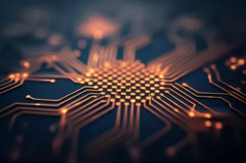 TinyML 革命：當 AI 模型小到能跑在一顆感測器上，製造業會如何改變